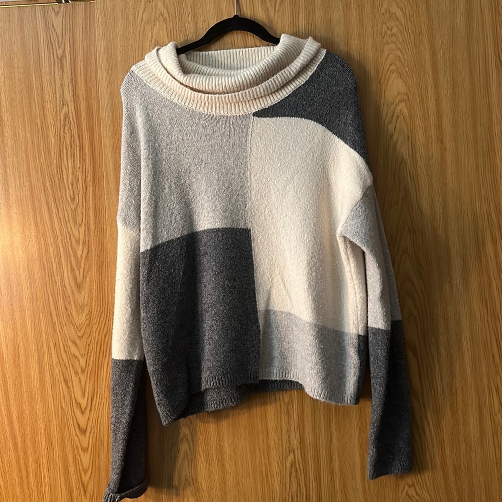 Color block cowl neck sweater